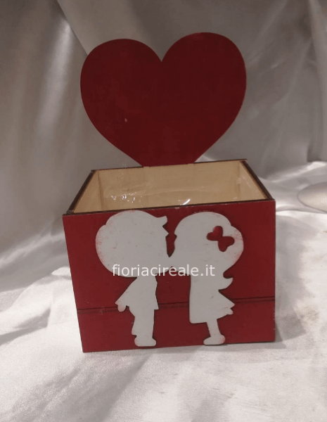 scatola porta piantine o fiori legno san valentino con cuore