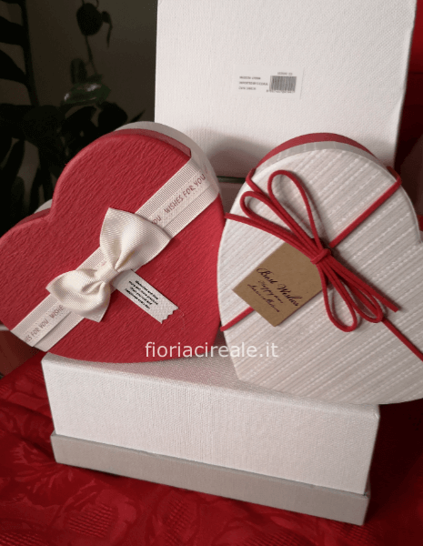 flora box cuore piccolo con fiocco